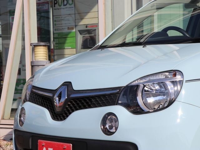 RENAULT TWINGO 2018 Image 31