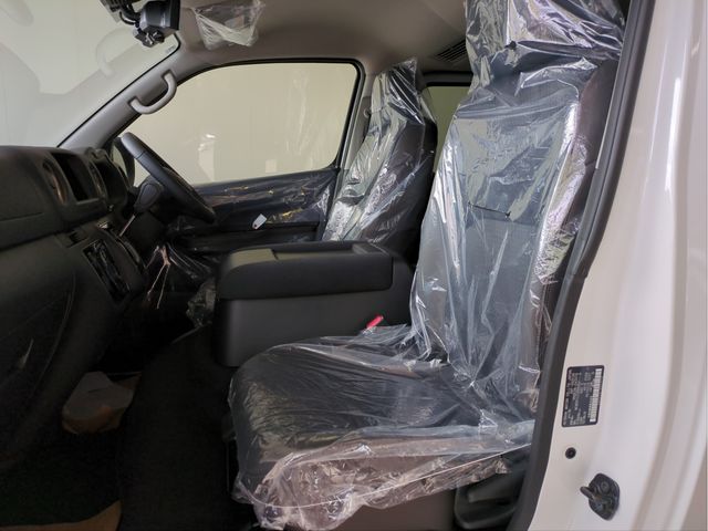 NISSAN CARAVAN VAN 2WD 2026 Image 31