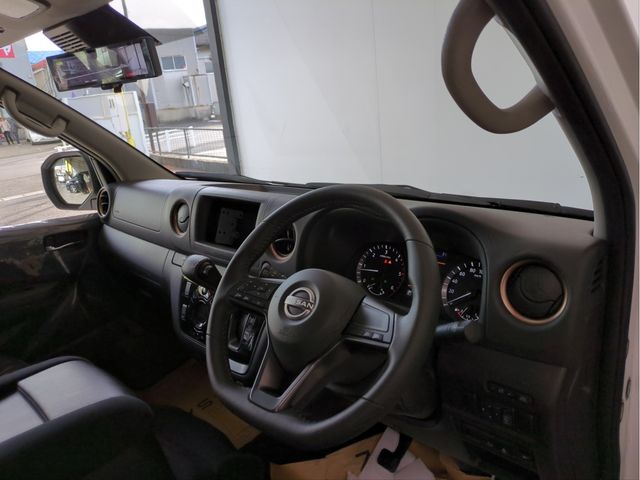 NISSAN CARAVAN VAN 2WD 2026 Image 31