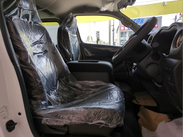 NISSAN CARAVAN VAN 2WD 2026 Image 31