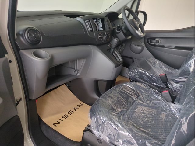 NISSAN NV200 VANETTE VAN 2026 Image 31