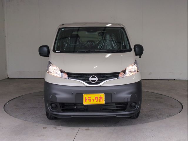 NISSAN NV200 VANETTE VAN 2026 Image 31