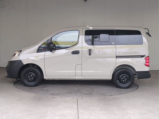 NISSAN NV200 VANETTE VAN 2026 Image 31