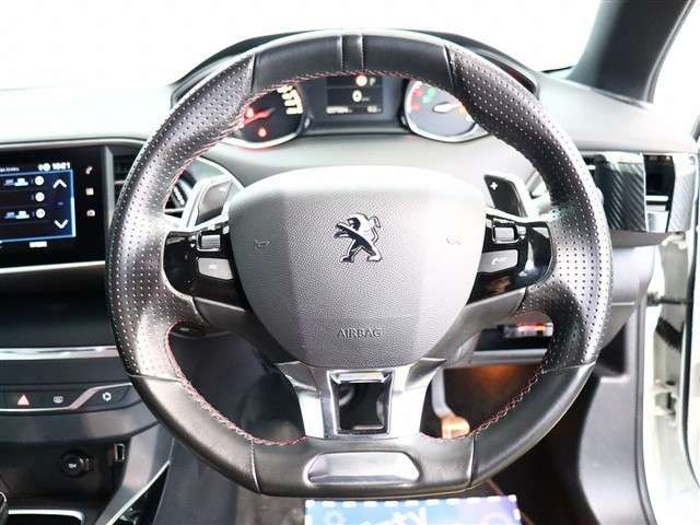 PEUGEOT 308 2019 Image 31