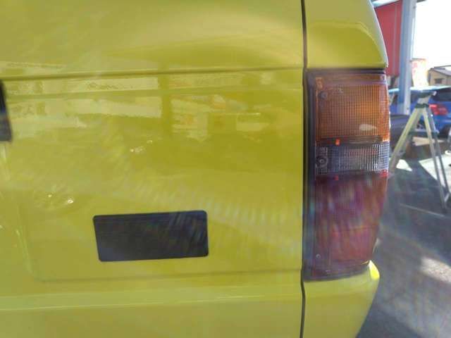 TOYOTA HILUXSURF WAGON 2WD 1986 Image 31