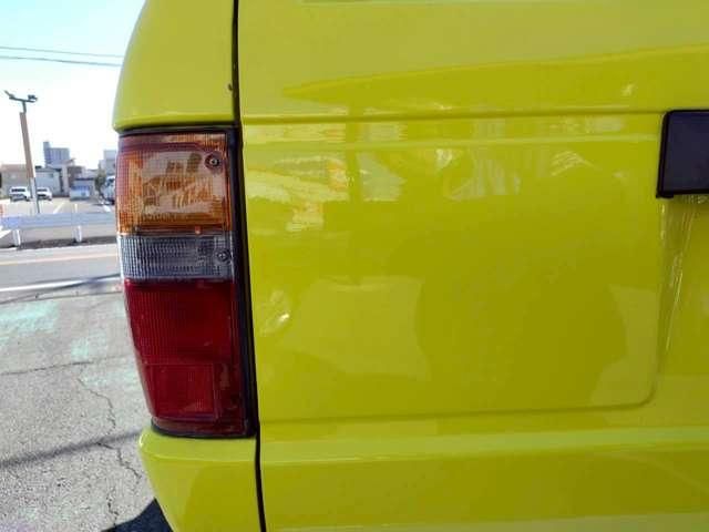 TOYOTA HILUXSURF WAGON 2WD 1986 Image 31