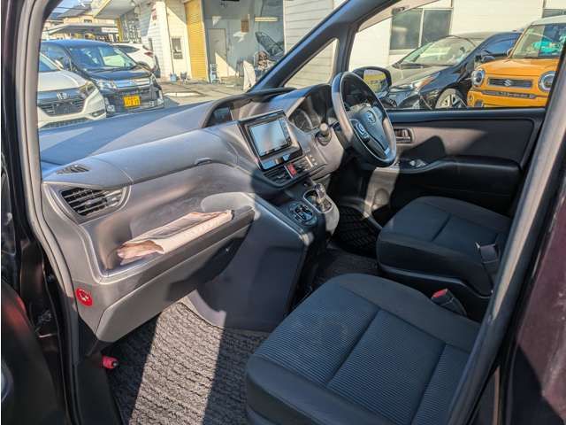 TOYOTA NOAH HYBRID 4WD 2015 Image 31