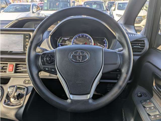 TOYOTA NOAH HYBRID 4WD 2015 Image 31