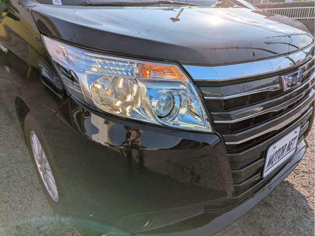 TOYOTA NOAH HYBRID 4WD 2015 Image 31