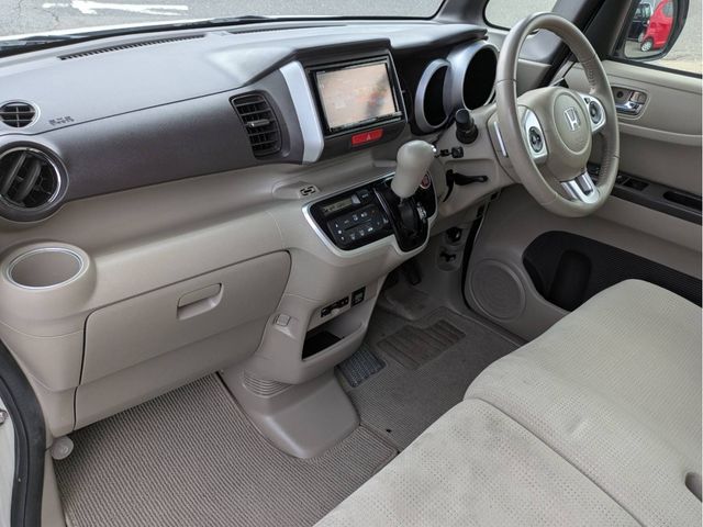 HONDA N BOX 2016 Image 31