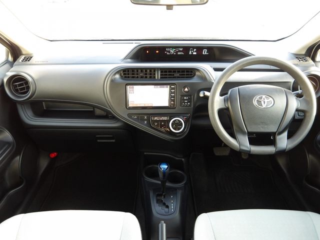 TOYOTA AQUA 2020 Image 31