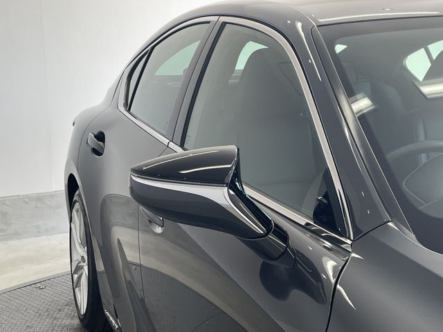 TOYOTA LEXUS IS300H 2022 Image 31