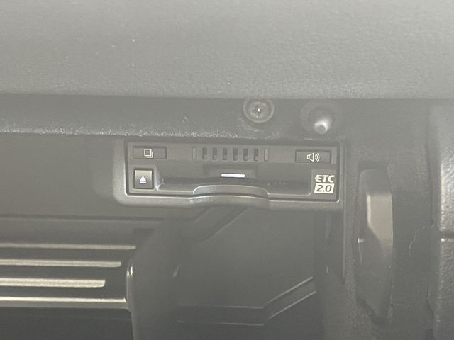 TOYOTA LEXUS IS300H 2022 Image 31