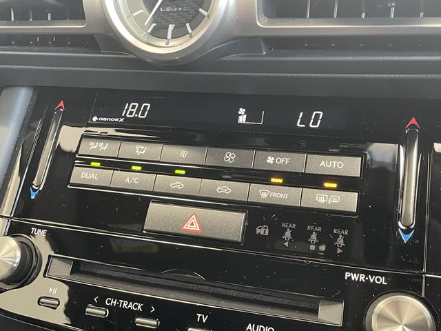 TOYOTA LEXUS IS300H 2022 Image 31