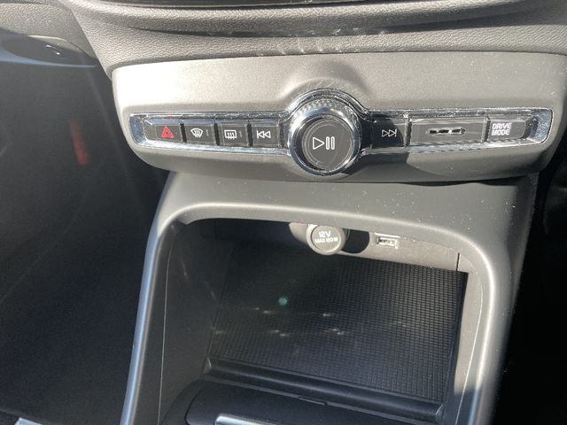 VOLVO XC40 2019 Image 31