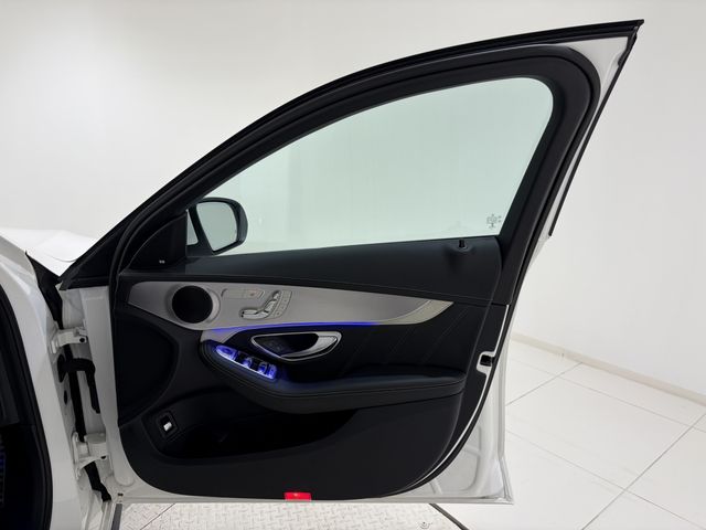 MERCEDES BENZ MERCEDES AMG C CLASS 2019 Image 31