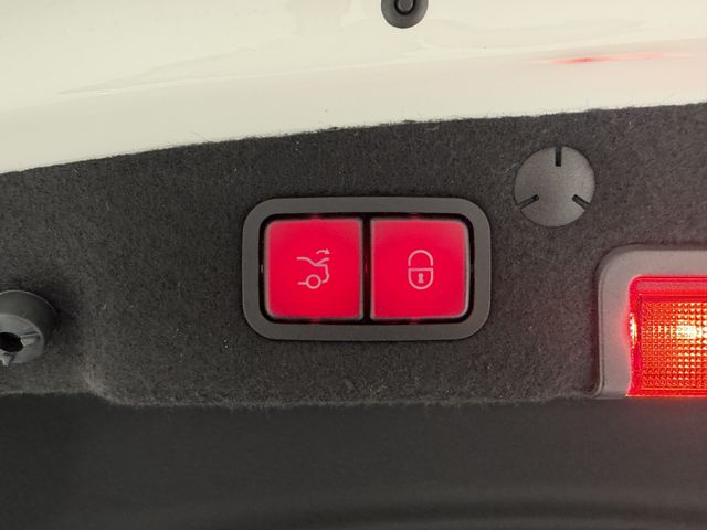 MERCEDES BENZ MERCEDES AMG C CLASS 2019 Image 31