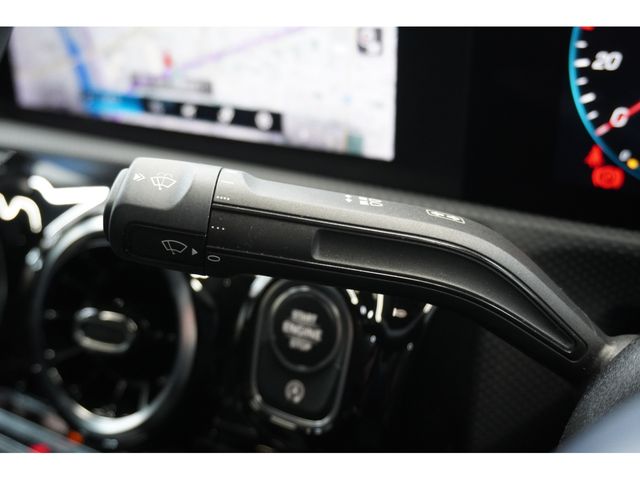 MERCEDES BENZ A CLAS 2021 Image 31