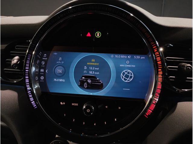 BMW MINI COOPER D 5DOOR 2023 Image 31