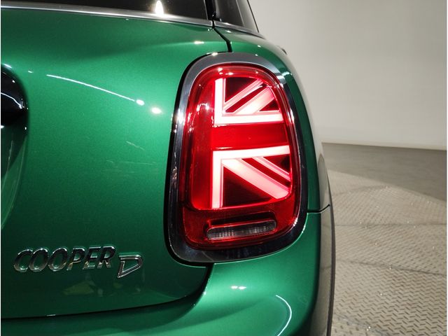 BMW MINI COOPER D 5DOOR 2023 Image 31