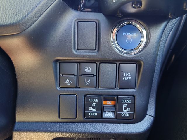 TOYOTA VOXY HYBRID 2020 Image 31