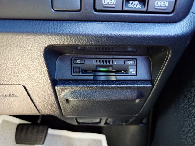 TOYOTA VOXY HYBRID 2020 Image 31