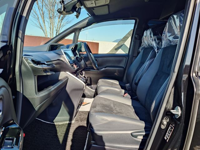 TOYOTA VOXY HYBRID 2020 Image 31