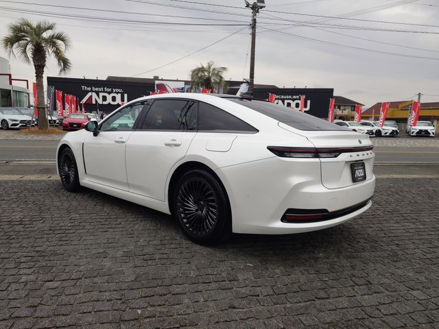 TOYOTA CROWN SEDAN HYBRID 2025 Image 31