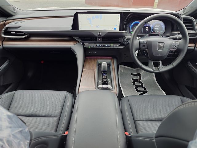 TOYOTA CROWN SEDAN HYBRID 2025 Image 31
