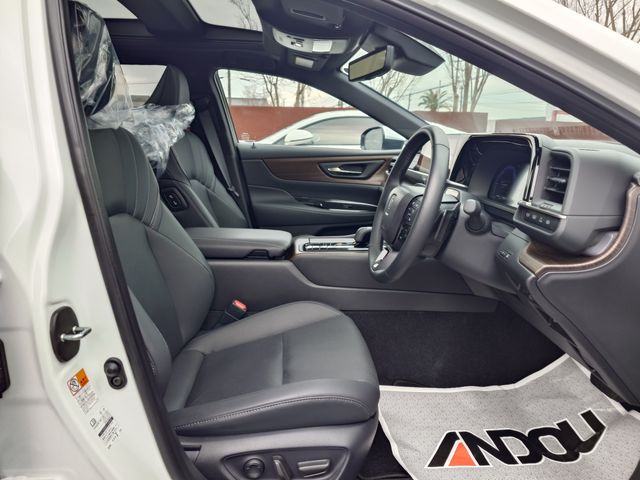 TOYOTA CROWN SEDAN HYBRID 2025 Image 31