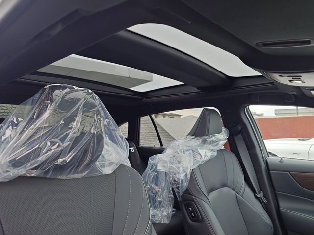 TOYOTA CROWN SEDAN HYBRID 2025 Image 31