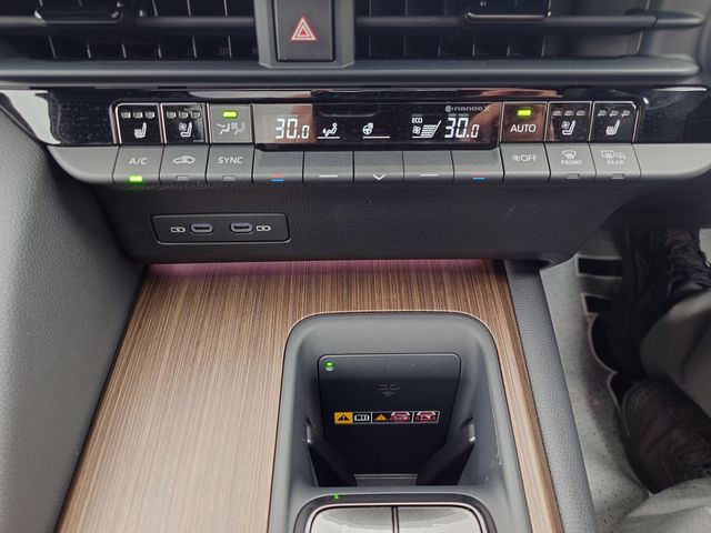 TOYOTA CROWN SEDAN HYBRID 2025 Image 31