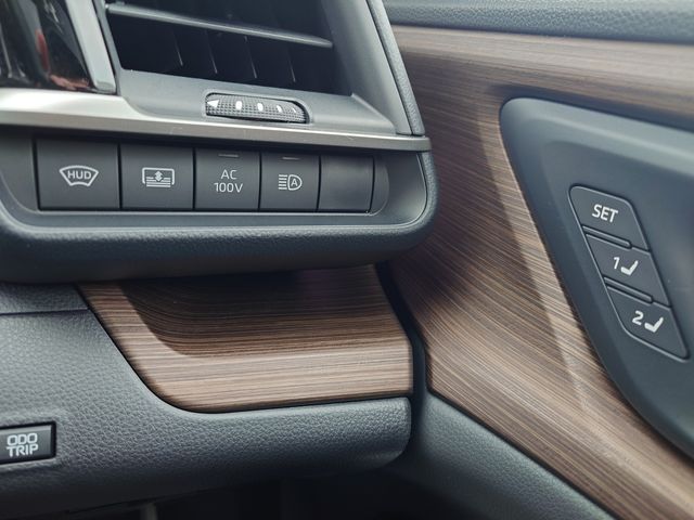 TOYOTA CROWN SEDAN HYBRID 2025 Image 31