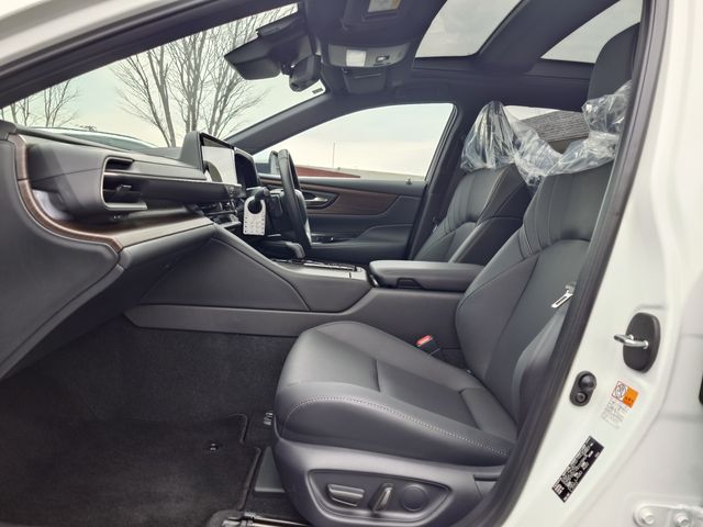 TOYOTA CROWN SEDAN HYBRID 2025 Image 31