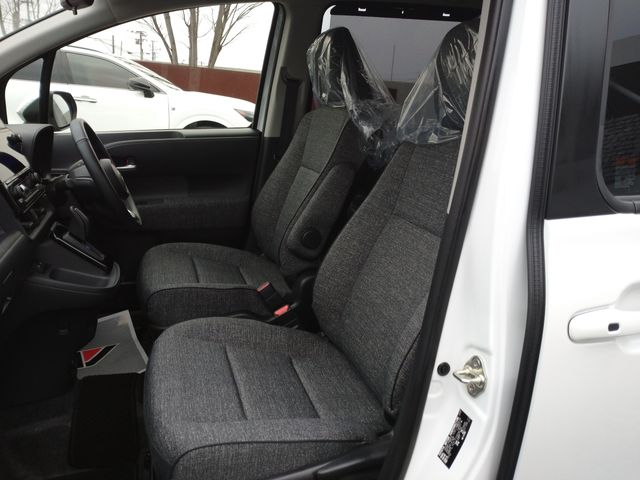 TOYOTA SIENTA HYBRID 2025 Image 31