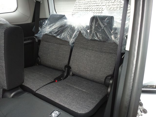 TOYOTA SIENTA HYBRID 2025 Image 31