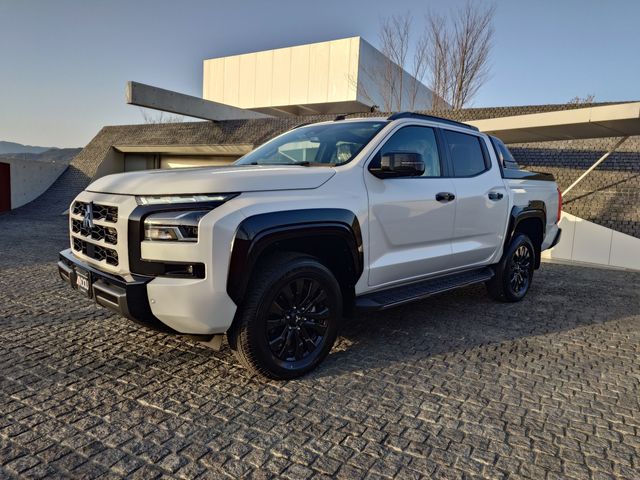 MITSUBISHI TRITON 2024 Image 31