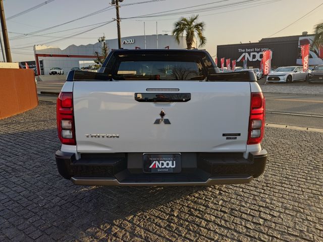 MITSUBISHI TRITON 2024 Image 31