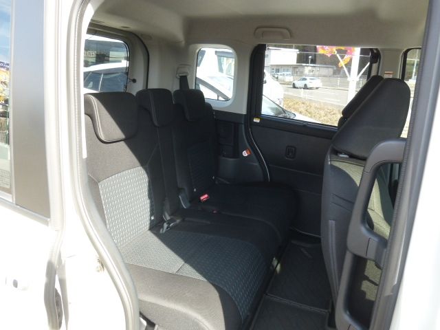 TOYOTA ROOMY 4WD 2023 Image 31