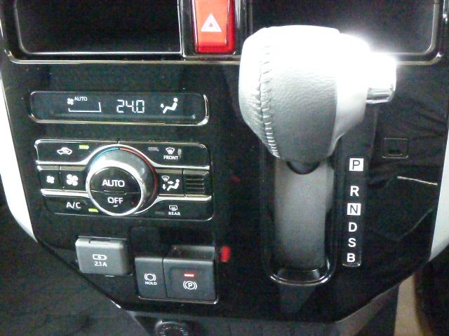 TOYOTA ROOMY 4WD 2023 Image 31