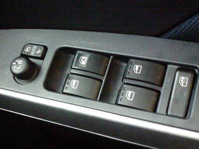 TOYOTA ROOMY 4WD 2023 Image 31