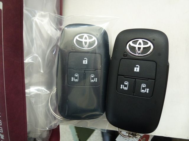 TOYOTA ROOMY 4WD 2023 Image 31