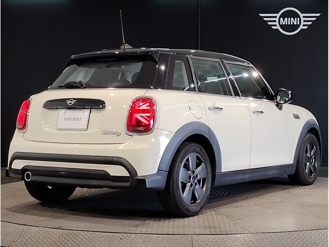 BMW MINI COOPER D 5DOOR 2021 Image 31