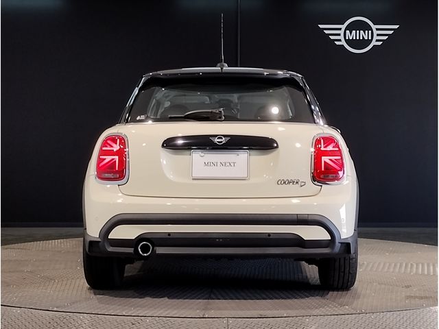 BMW MINI COOPER D 5DOOR 2021 Image 31