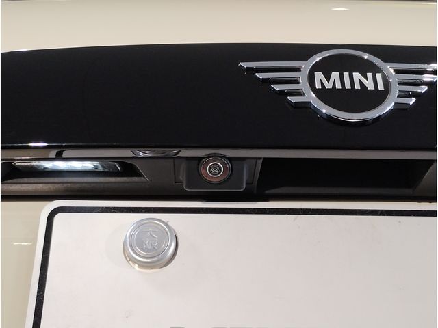 BMW MINI COOPER D 5DOOR 2021 Image 31