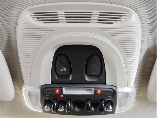 BMW MINI COOPER D 5DOOR 2021 Image 31