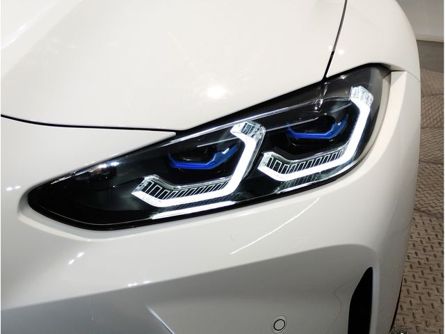 BMW M3 SEDAN 2023 Image 31