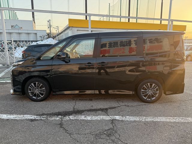 TOYOTA VOXY 2023 Image 31