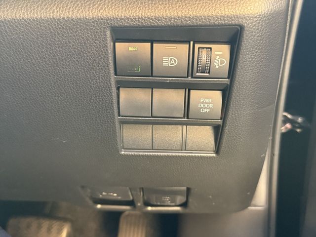 TOYOTA VOXY 2023 Image 31