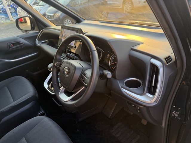 TOYOTA VOXY 2023 Image 31